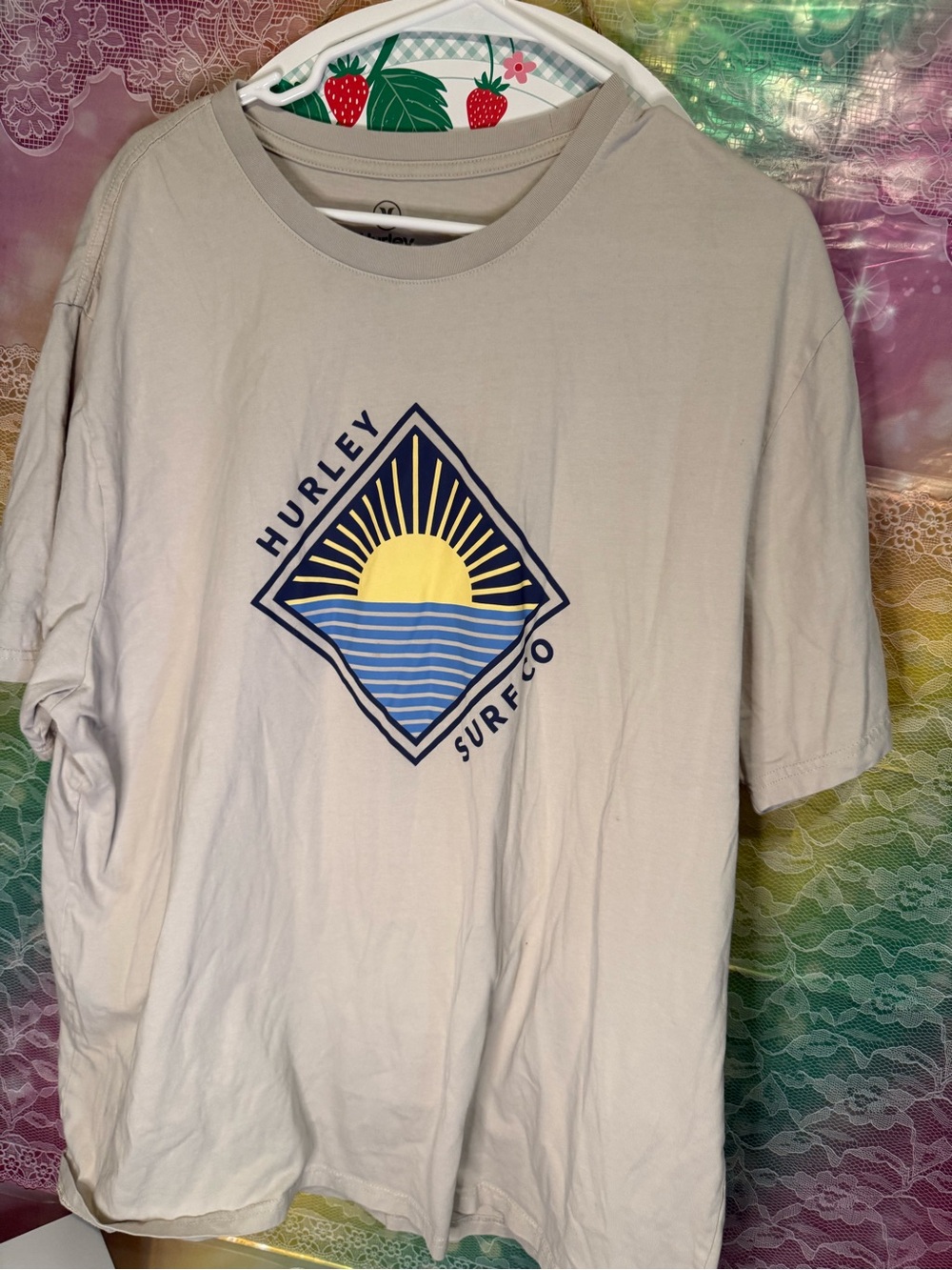 Hurley Men's Short-Sleeve Beige Surf Logo Tee with Navy and Yellow Art